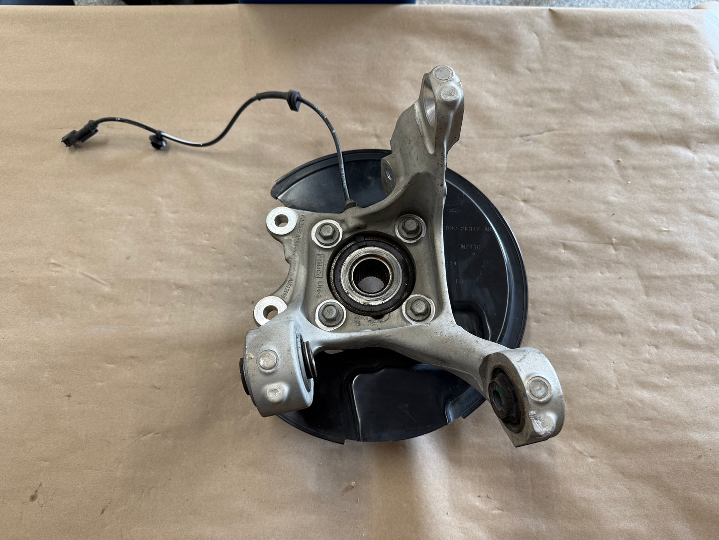 2015-2023 Ford Mustang 5.0 GT LH Driver Side Rear Spindle Knuckle Hub