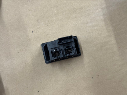 2020 Ford Mustang GT Touch Screen, Face Plate, Radio, Module USB Port