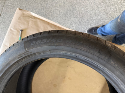 Pirelli P Zero PZ4 285/40/19 Tire