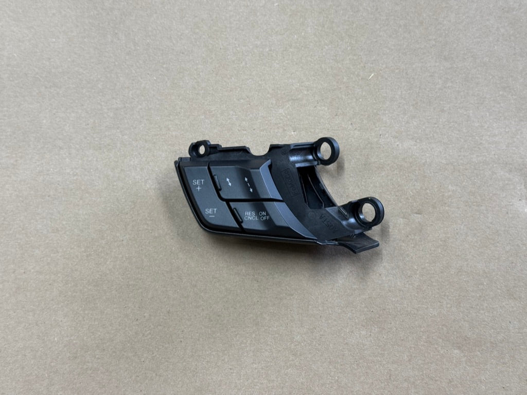 2015-2023 Ford Mustang GT LH Steering Wheel Button Cruise Control Steering