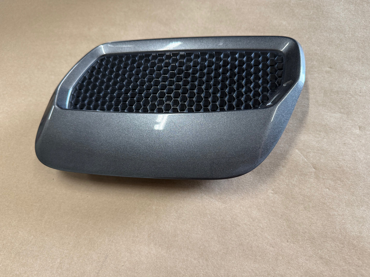 2018-2023 Ford Mustang GT 5.0 Hood Insert Vents RH LH Pair "J7"
