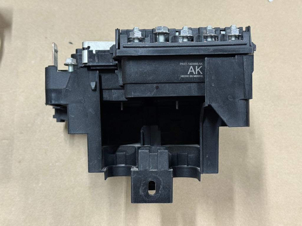 2024-2026 Ford Mustang GT Engine Bay Fuse Box Under Hood