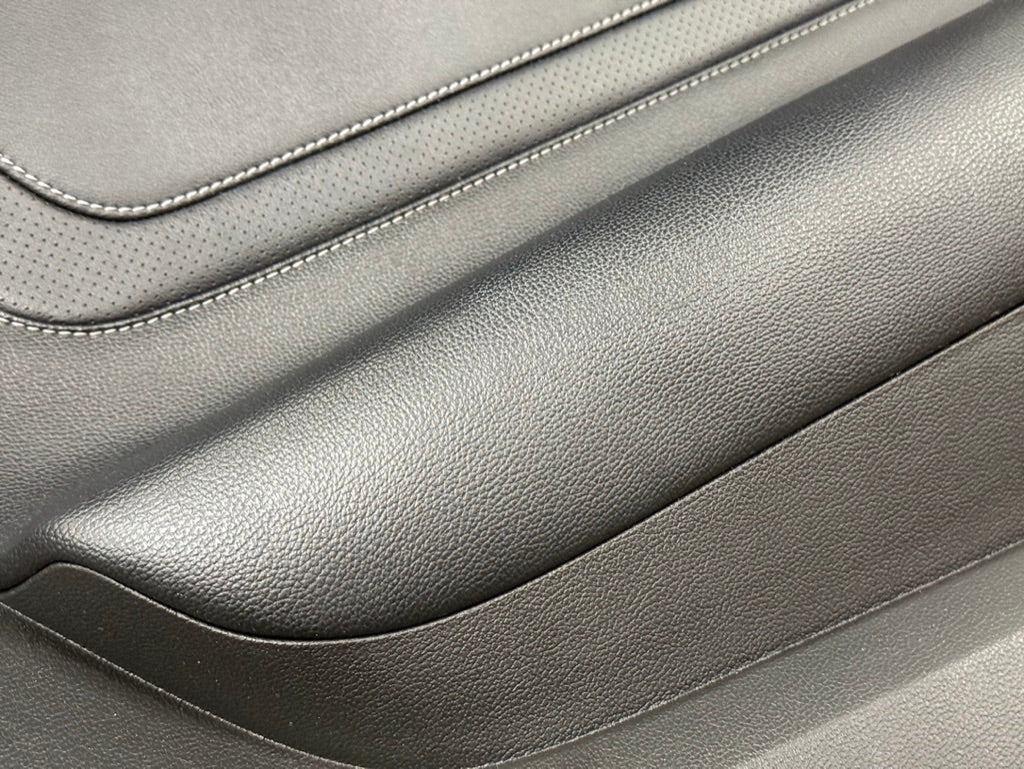 2018-2023 Ford Mustang GT LH Driver Leather Insert Door Panel Grey Stitching