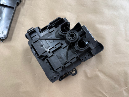 2024-2026 Ford Mustang GT Engine Bay Fuse Box Under Hood NO Damage