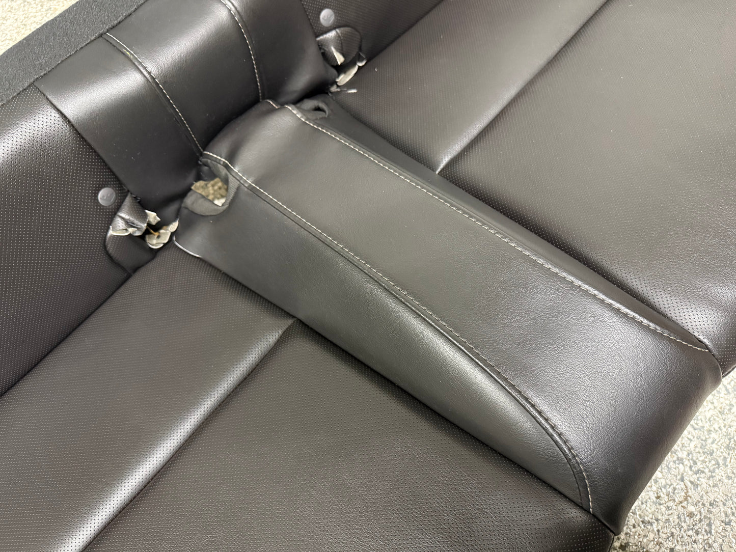 2010-2015 Chevrolet Camaro SS Convertible Rear Seats Black Leather