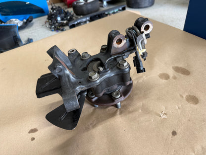 2024-2026 Mustang GT LH Driver Side Front Spindle Knuckle Hub 16k miles