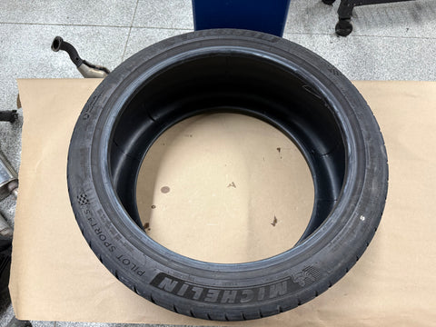 Michelin Pilot Sport 4 S 275/35/ZR20 Tire