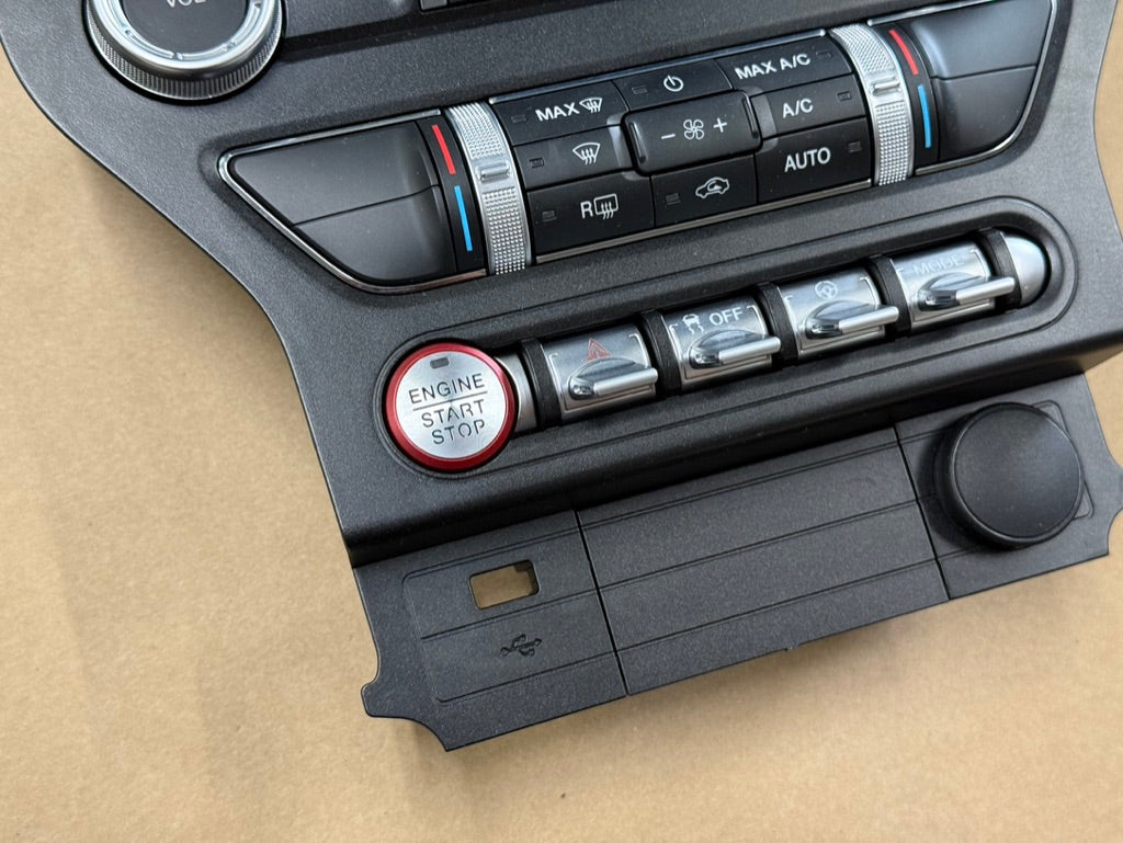 2021 Ford Mustang GT Touch Screen, Face Plate, Radio, Module USB Port