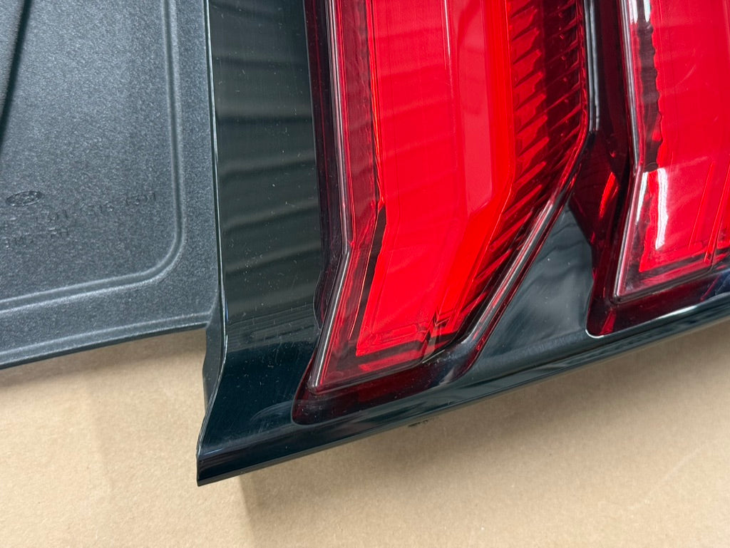 2018-2023 Ford Mustang GT V6 EcoBoost Tail Light RH Passenger Side LED