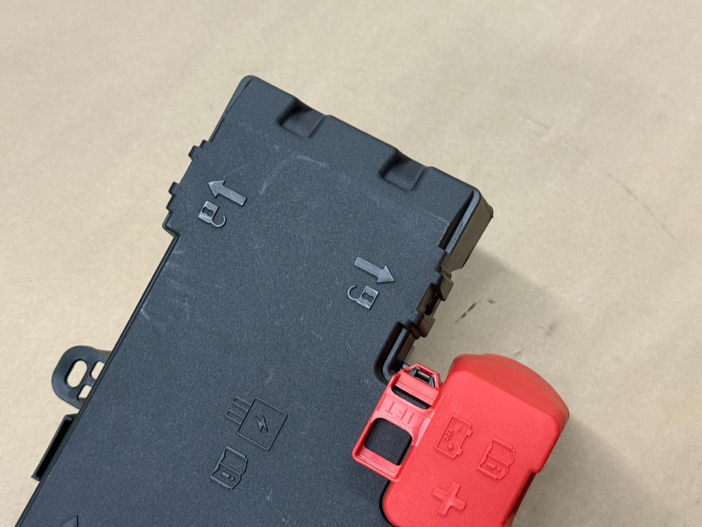2024-2026 Ford Mustang GT Engine Bay Fuse Box Under Hood