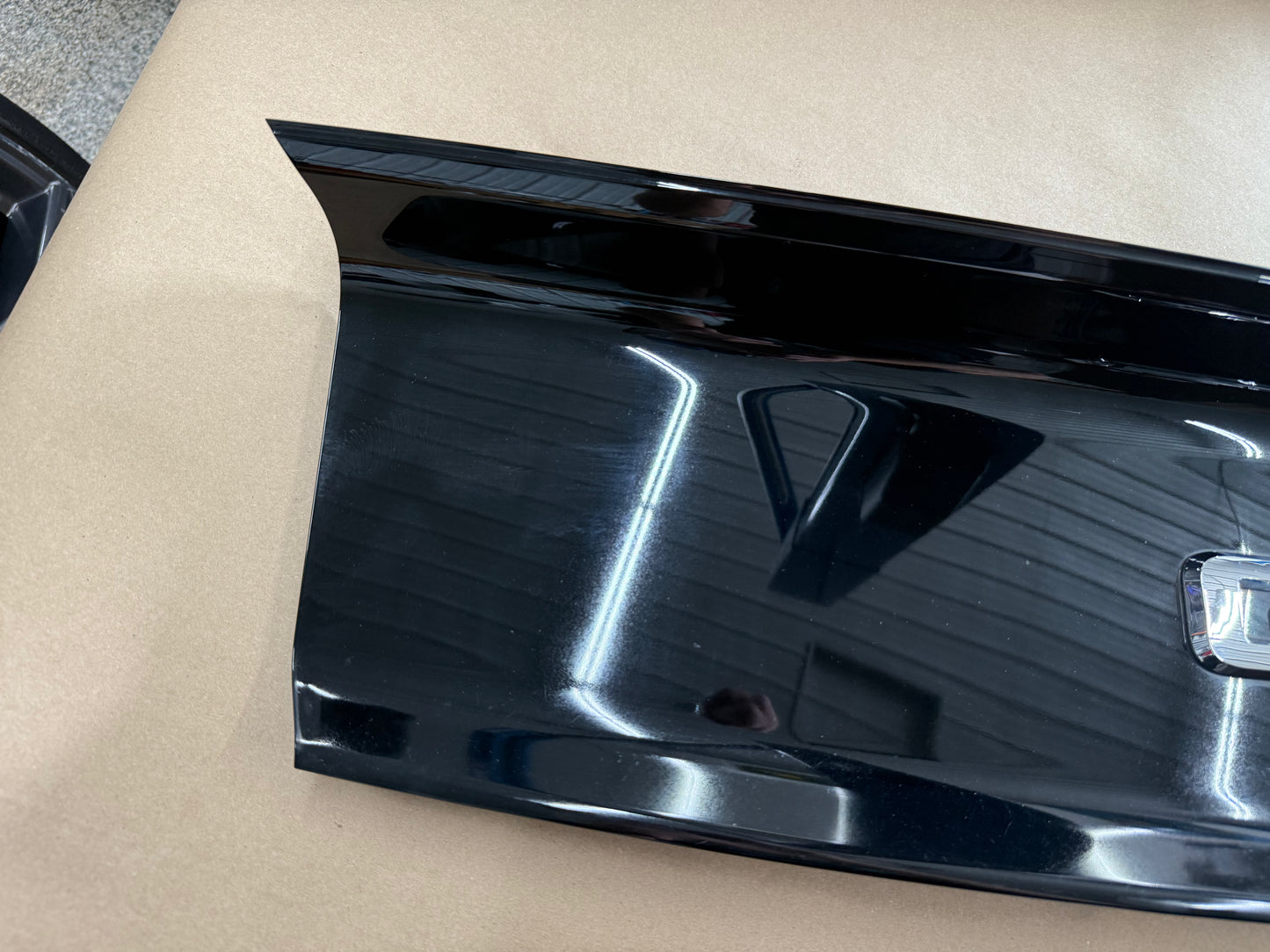 2015-2017 Ford Mustang GT 5.0 Trunk lid Panel Rear Decklid Back-Up Camera