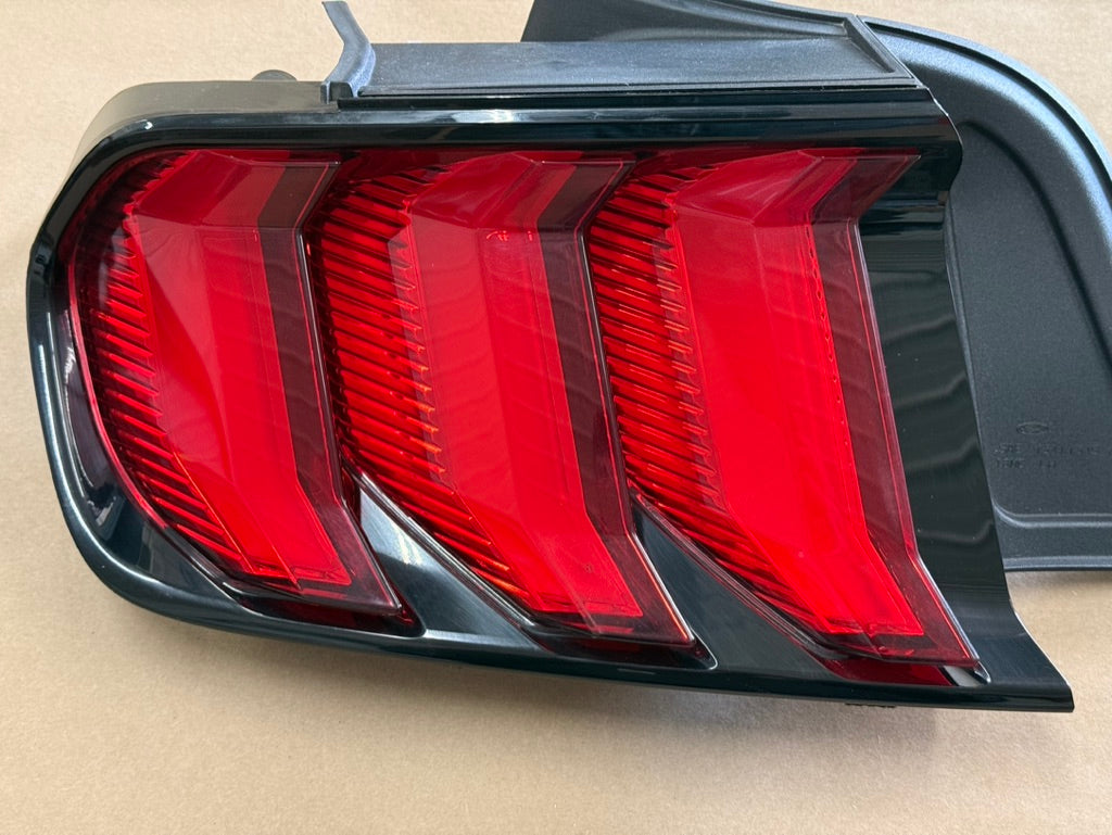 2018-2023 Ford Mustang GT350 GT V6 EcoBoost Tail Light LH Driver Side LED