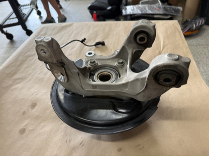2015-2023 Ford Mustang 5.0 GT RH Passenger Side Rear Spindle Knuckle Hub