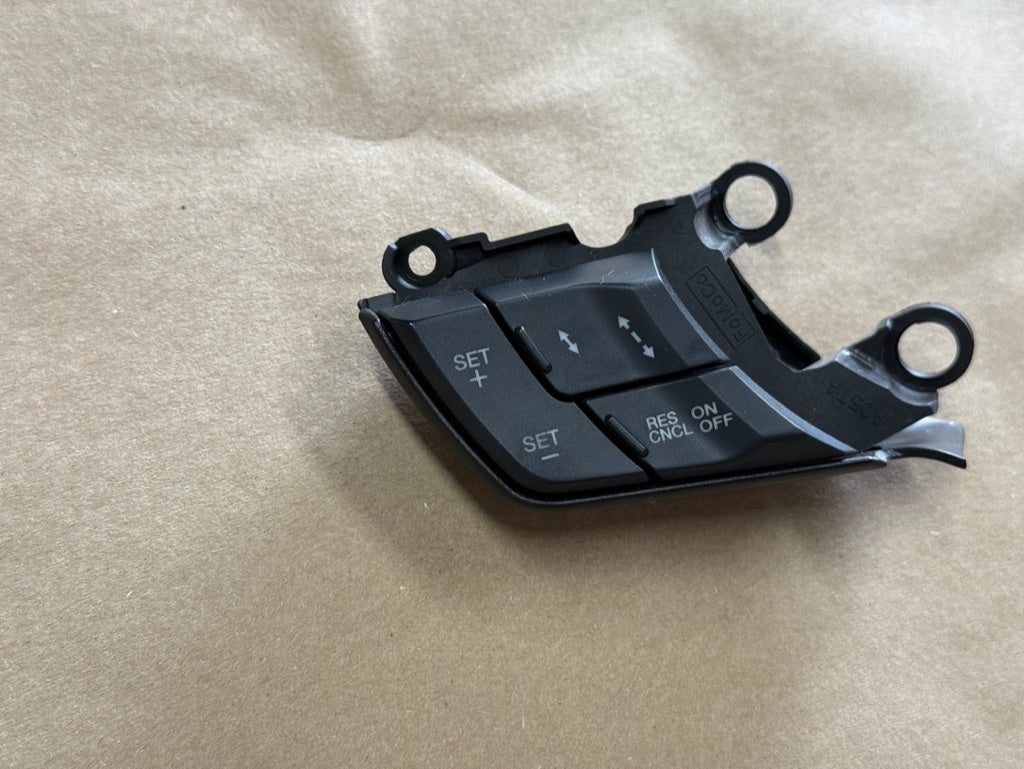 2015-2023 Ford Mustang GT LH Steering Wheel Button Cruise Control Steering