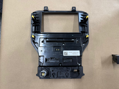 2021 Ford Mustang GT Touch Screen, Face Plate, Radio, Module USB Port