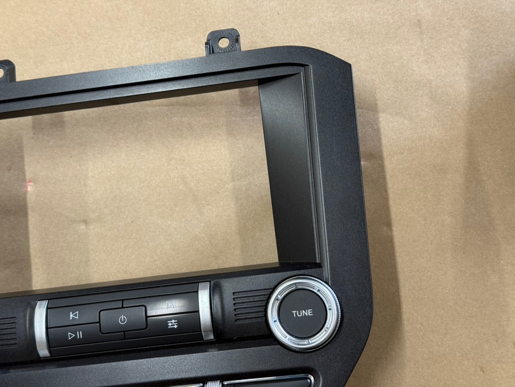 2021 Ford Mustang GT Touch Screen, Face Plate, Radio, Module USB Port