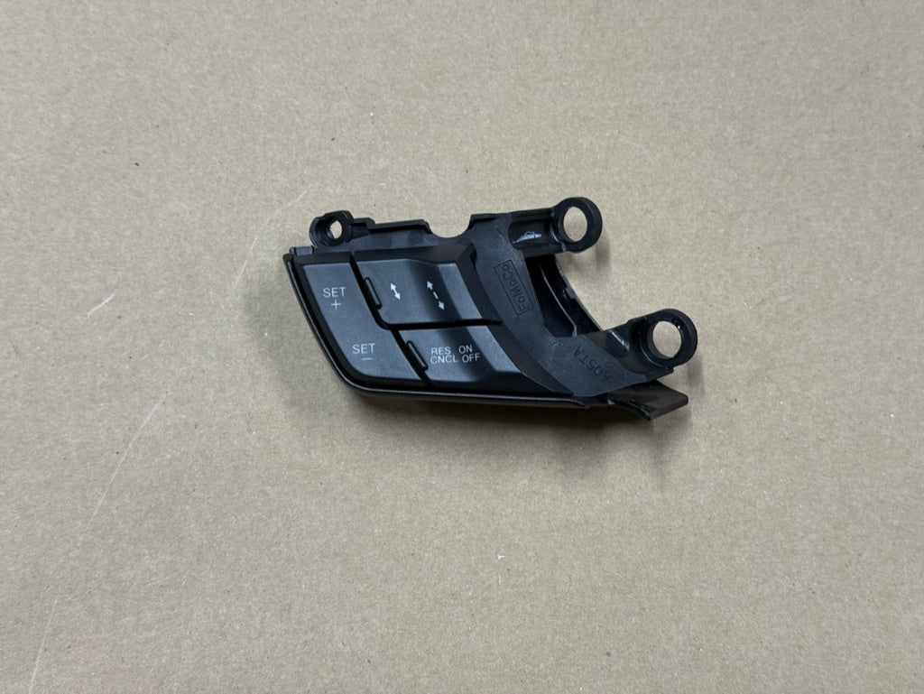 2015-2023 Ford Mustang GT LH Steering Wheel Button Cruise Control Steering