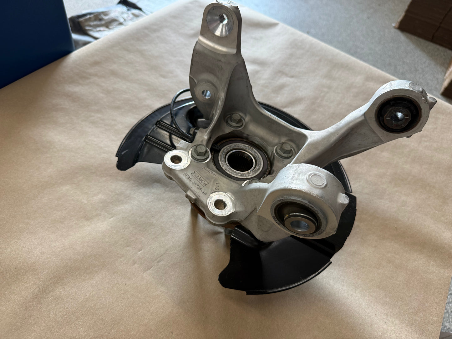 2024-2026 Ford Mustang GT LH Driver Side Rear Spindle Knuckle Hub