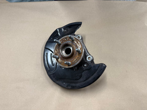 2010-2015 Chevrolet Camaro SS LH Driver Front Spindle Knuckle Hub GM