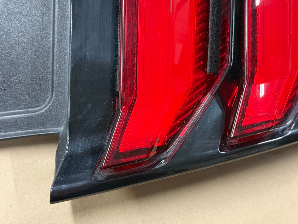2018-2023 Ford Mustang GT V6 EcoBoost Tail Light RH Passenger Side LED