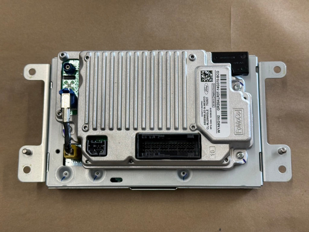 2020 Ford Mustang GT Touch Screen, Face Plate, Radio, Module USB Port
