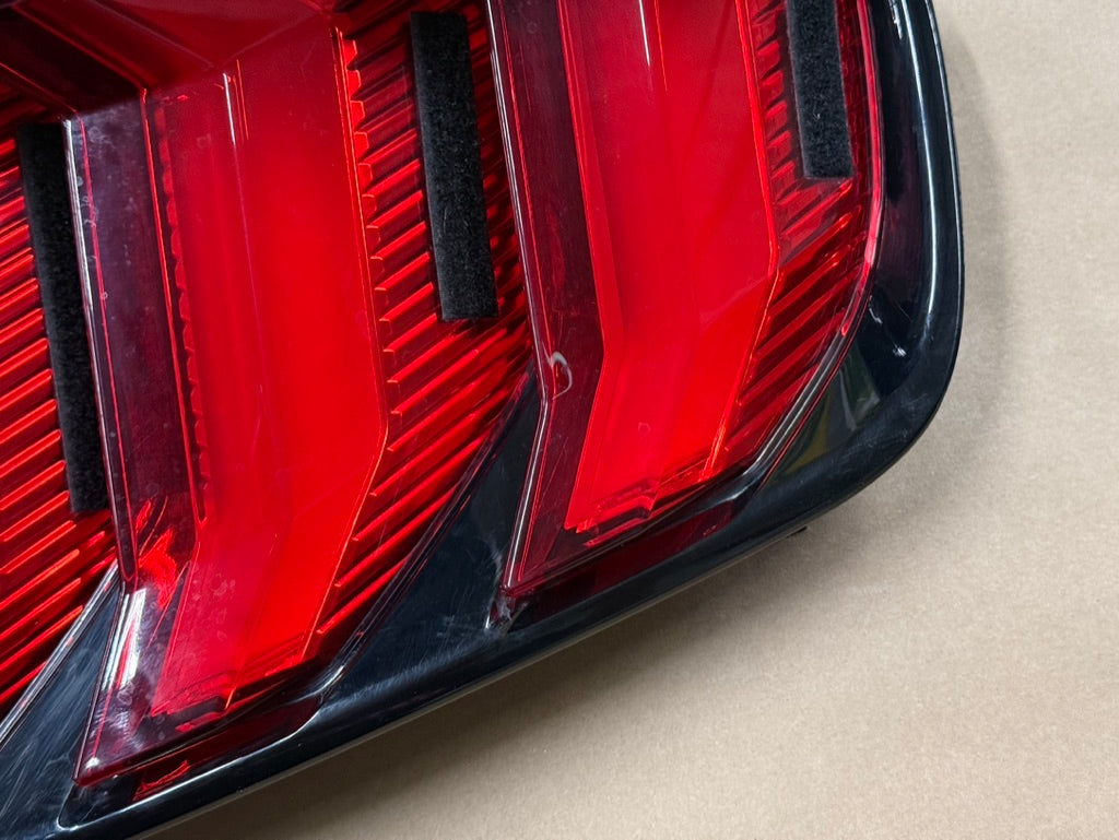 2018-2023 Ford Mustang GT V6 EcoBoost Tail Light RH Passenger Side LED