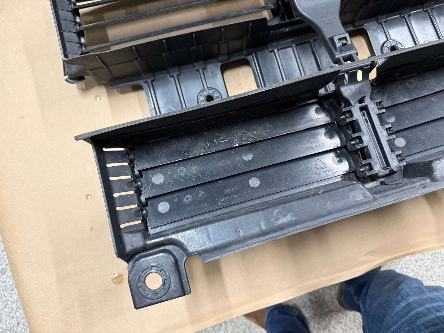 2018-2023 Ford Mustang GT Radiator Air Shutter Grille Assembly