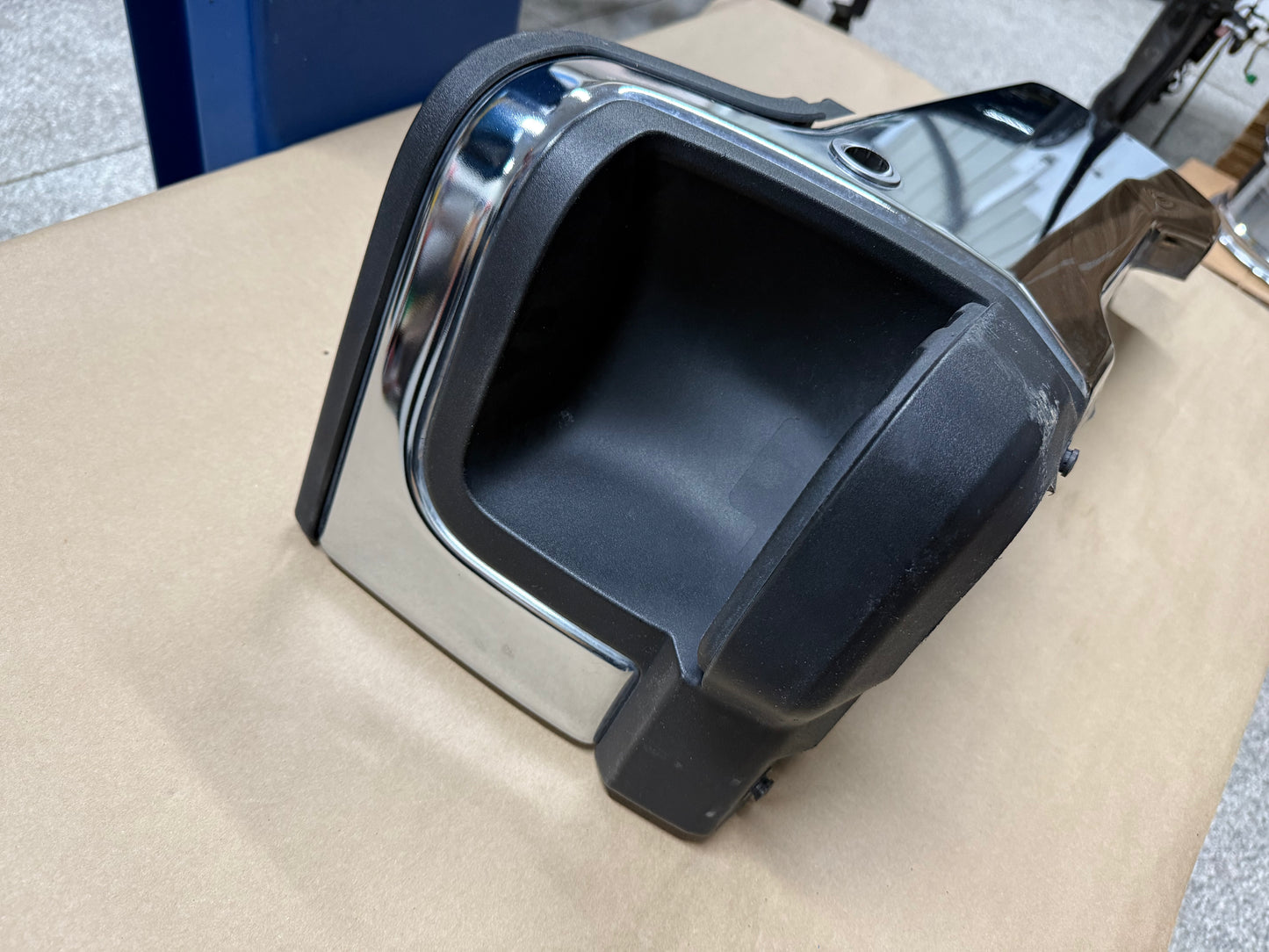 2023-2025 FORD F-250 F-350 LH DRIVER SIDE REAR BUMPER END CAP CHROME