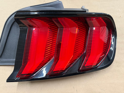 2018-2023 Ford Mustang GT V6 EcoBoost Tail Light RH Passenger Side LED
