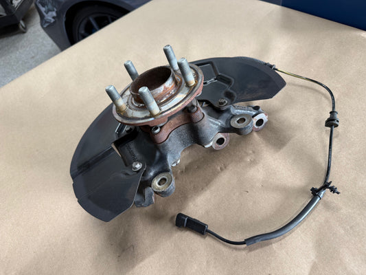 2021-2023 Ford Mustang 5.0 GT LH Driver Side Front Spindle Knuckle Hub 4 Bolt