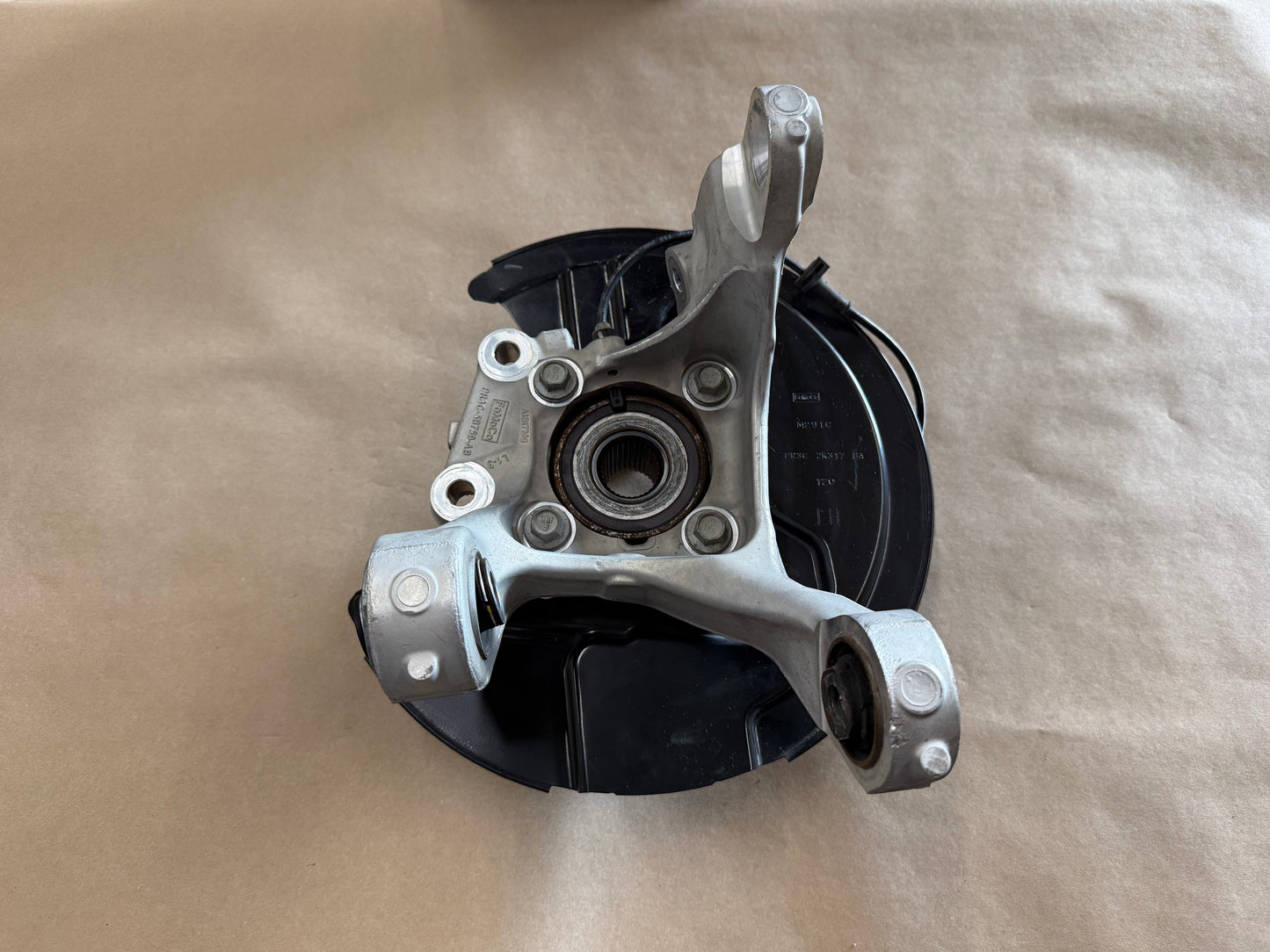 2024-2026 Ford Mustang GT LH Driver Side Rear Spindle Knuckle Hub