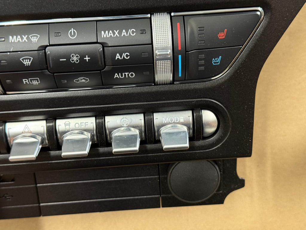 2022 Ford Mustang GT Touch Screen, Face Plate, Radio, Module USB Port