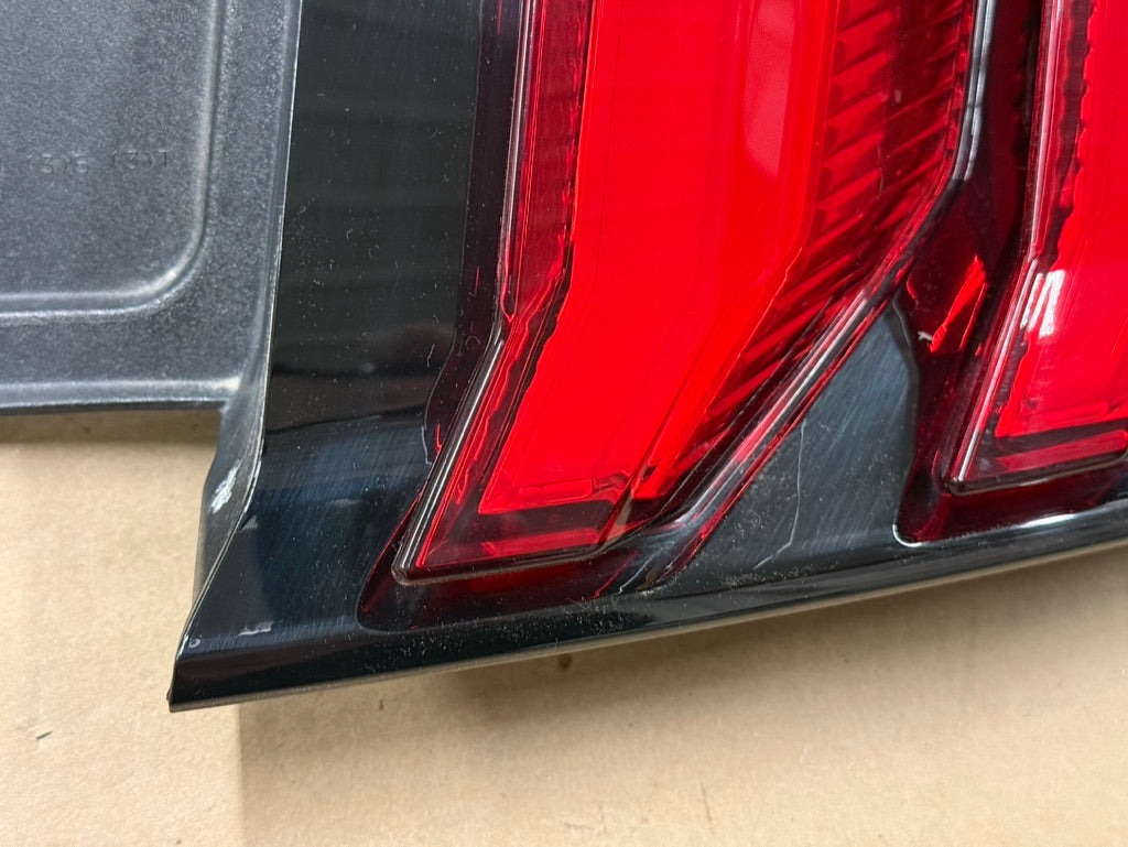 2018-2023 Ford Mustang GT V6 EcoBoost Tail Light RH Passenger Side LED