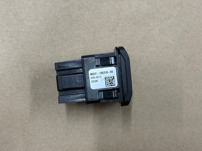 2023-2026 Ford F-250 F-350 Super Duty Dash Panel 20A 12V Plug In MU5T-19G310-BE