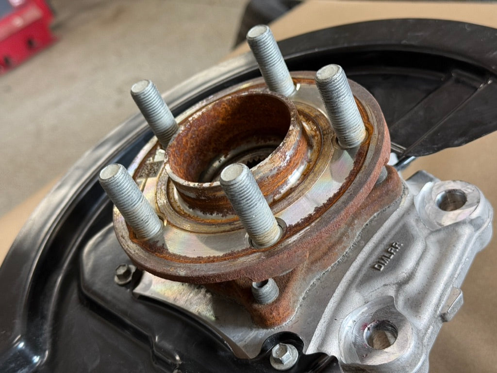 2024-2026 Ford Mustang GT LH Driver Side Rear Spindle Knuckle Hub