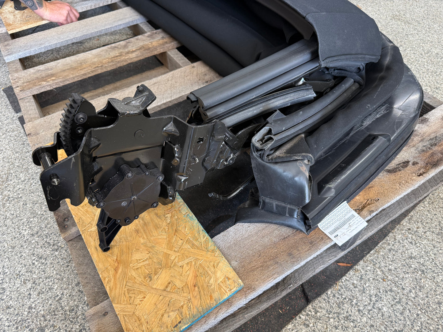 2018-2023 Ford Mustang GT Convertible Top Assembly Black Cloth Frame Complete