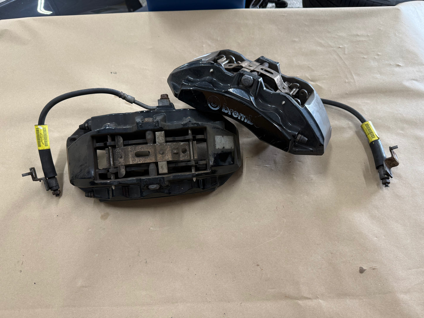 2015-2023 Ford Mustang GT Front 6 Piston BREMBO Brake Calipers