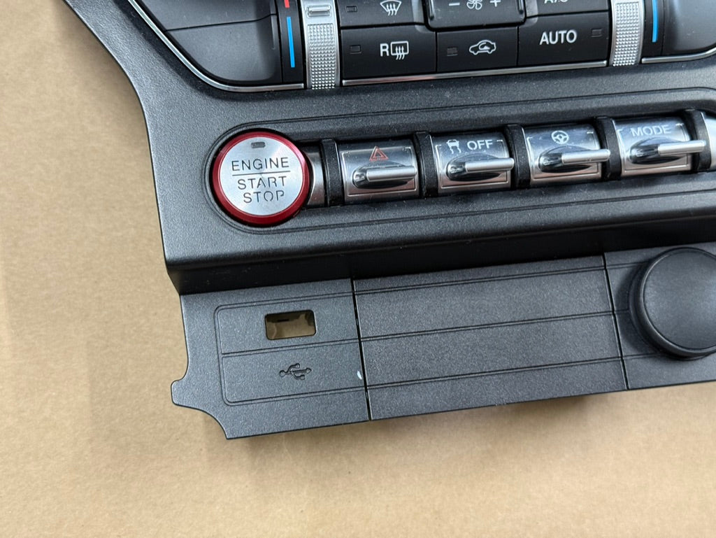2020 Ford Mustang GT Touch Screen, Face Plate, Radio, Module USB Port