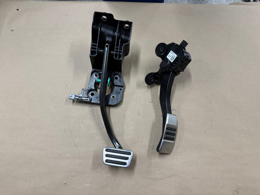 2024-2026 Ford Mustang GT Automatic Brake Pedal Assembly Accelerator Pedals
