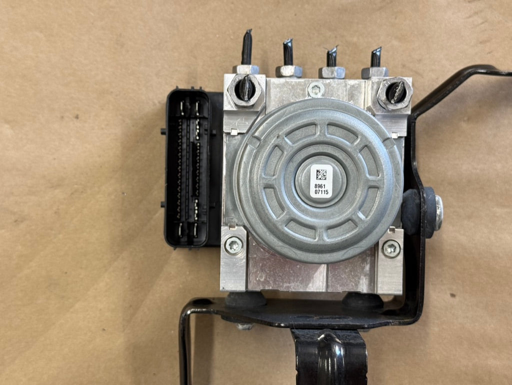 2021 Ford Mustang GT ABS Module Controller Anti-Lock Brakes "Auto"