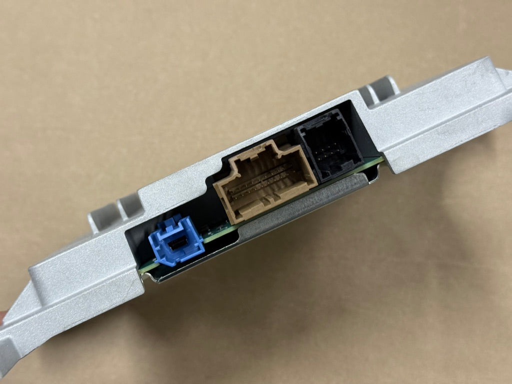 2023-2025 Ford F-250 F-350 Super Duty Radio Amplifier
