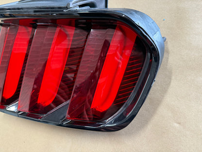 2015-2017 Ford Mustang GT V6 EcoBoost Tail Light RH Passenger Side LED