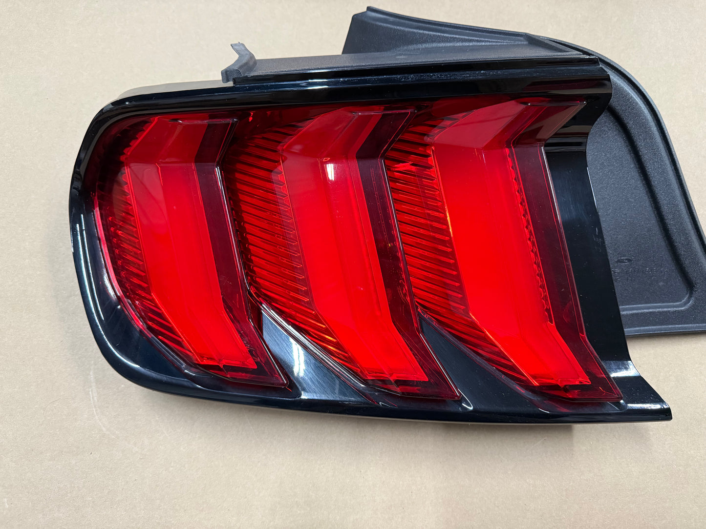 2018-2023 Ford Mustang GT350 GT V6 EcoBoost Tail Light LH Driver Side LED