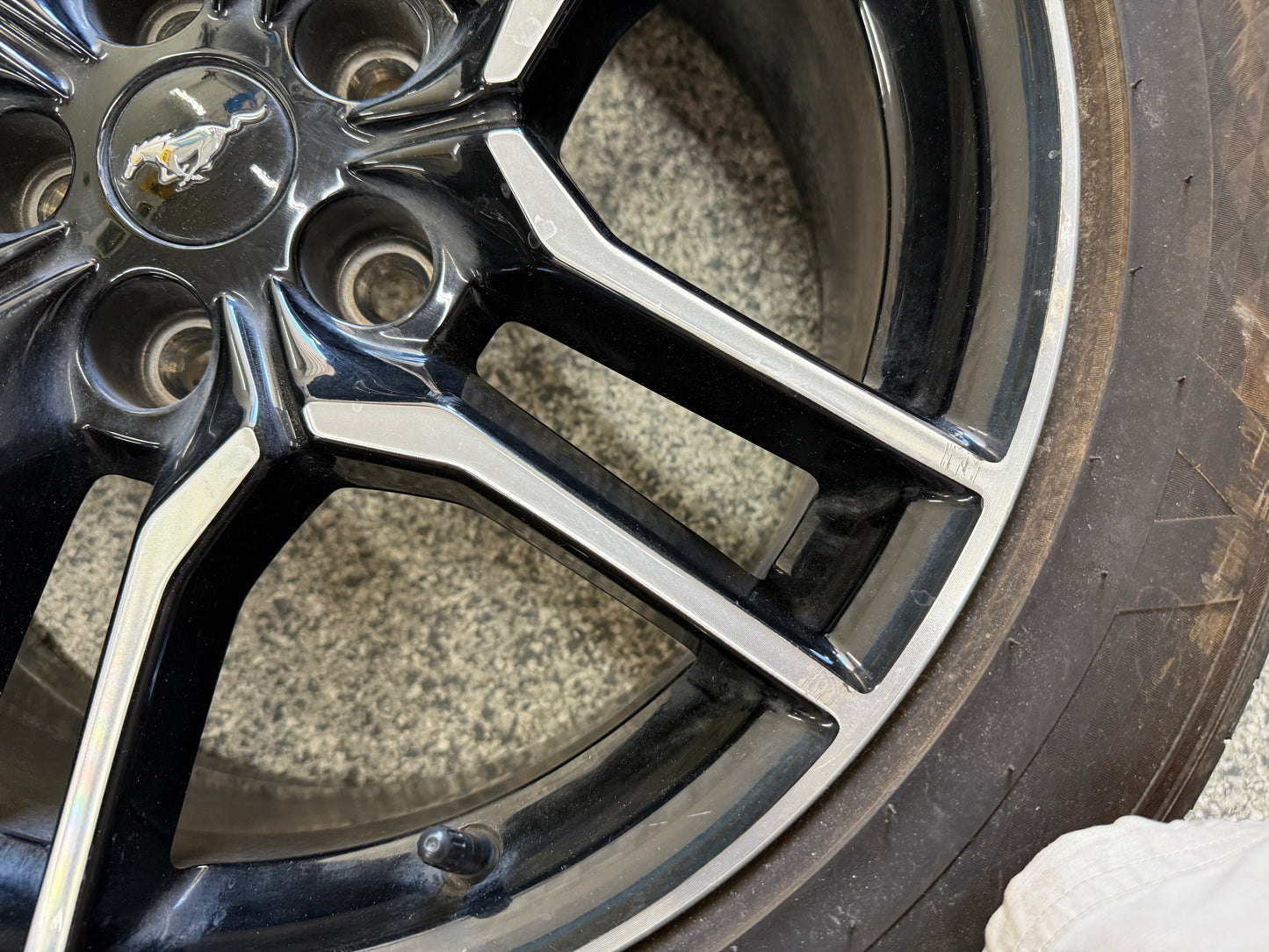 2018-2023 Ford Mustang GT 5.0 18x8" Wheel Rim Kumho Majesty 235/50/18
