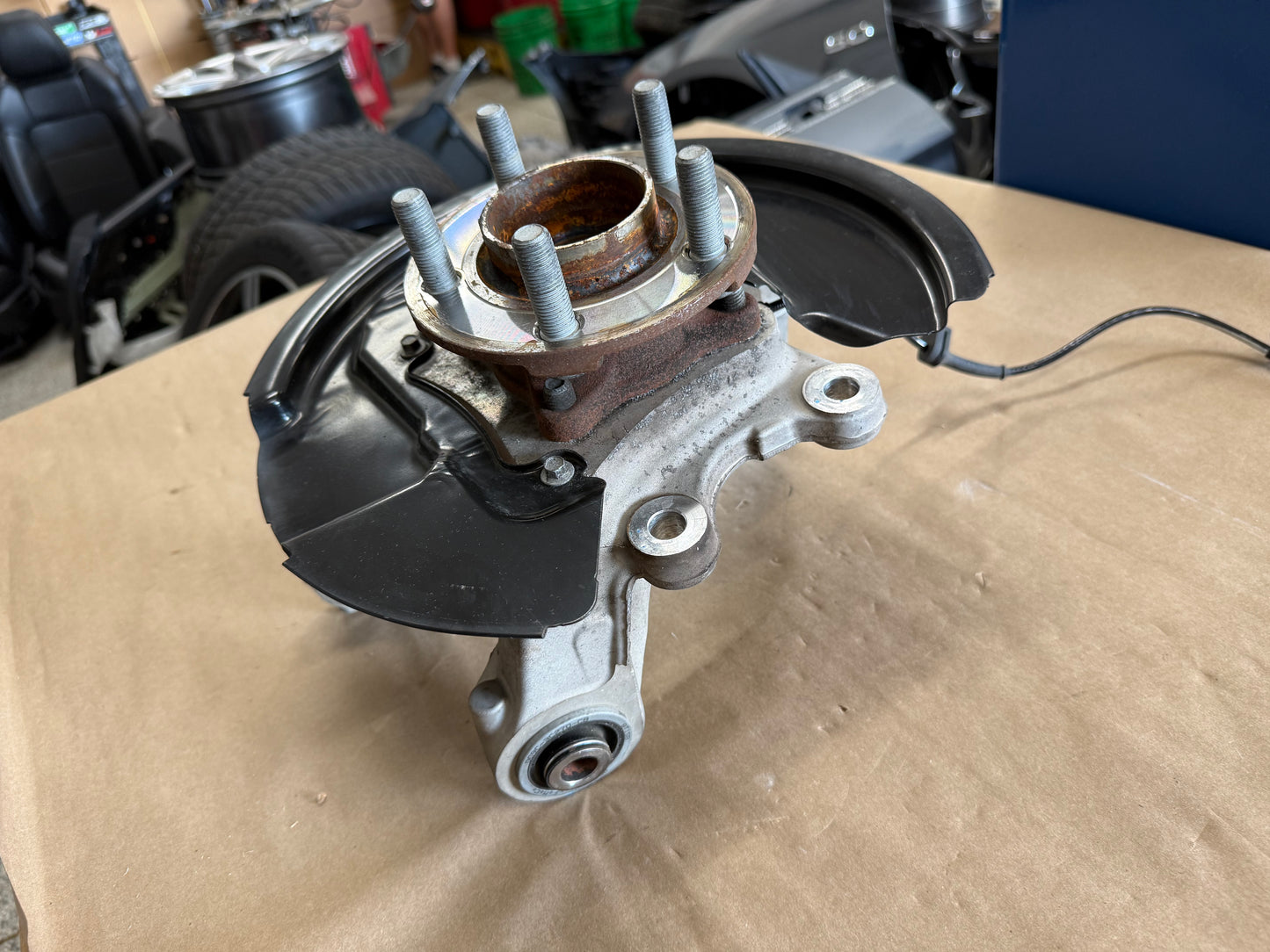 2015-2023 Ford Mustang 5.0 GT LH Driver Side Rear Spindle Knuckle Hub