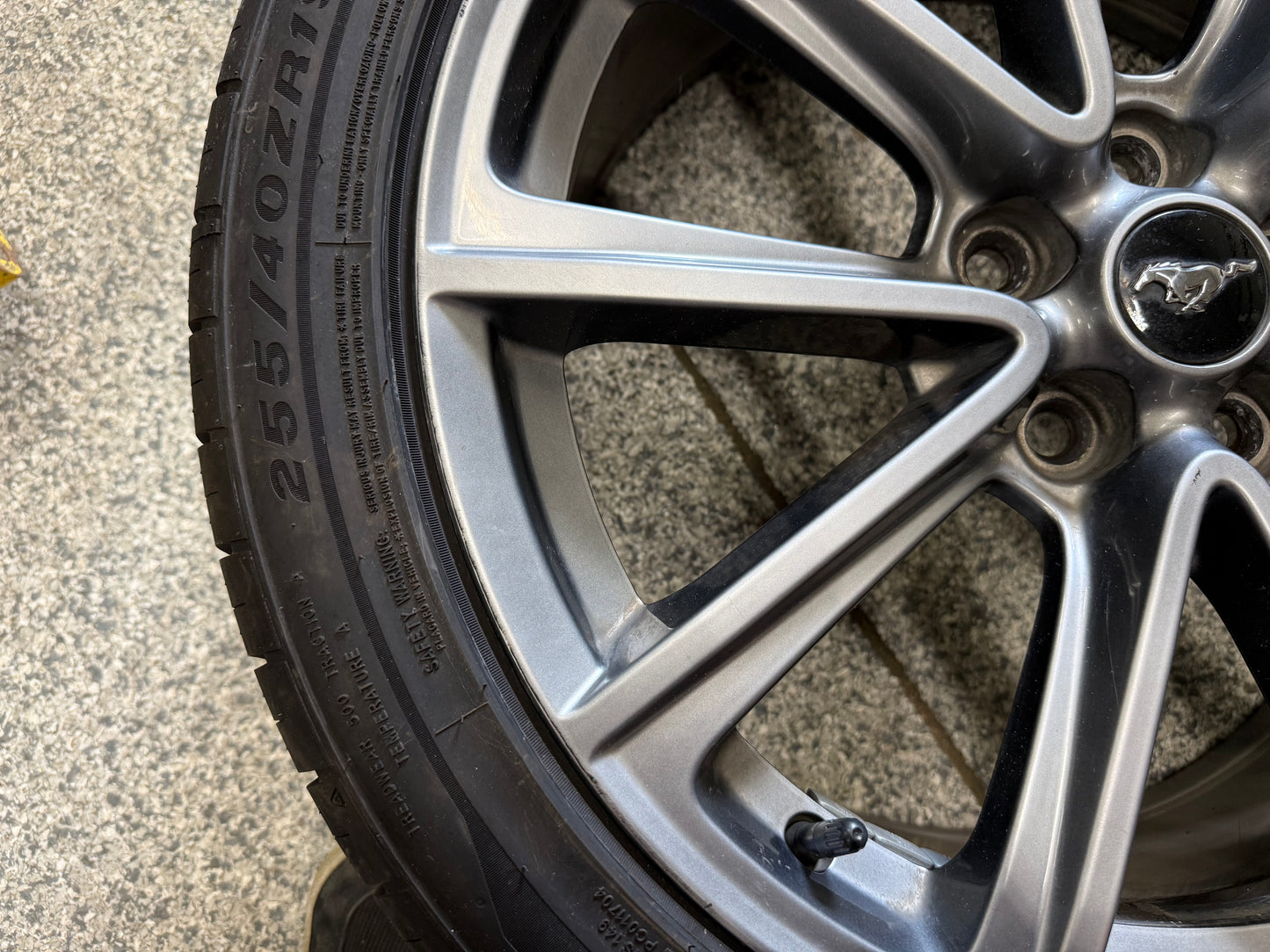 2015-2023 Ford Mustang GT Wheel Rim 19"x8.5" Fortune Viento 255/40/19