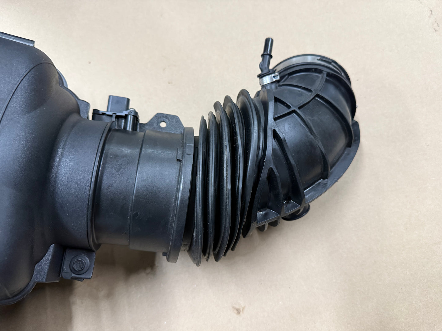 2024-2026 Ford Mustang GT Coyote Cold Air Intake Elbow MAF Housing RH Passenger