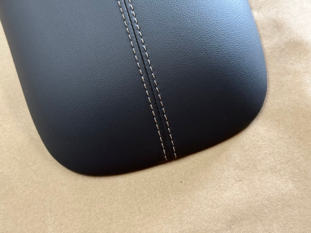 2024-2026 Ford Mustang Center Top Console Lid Armrest