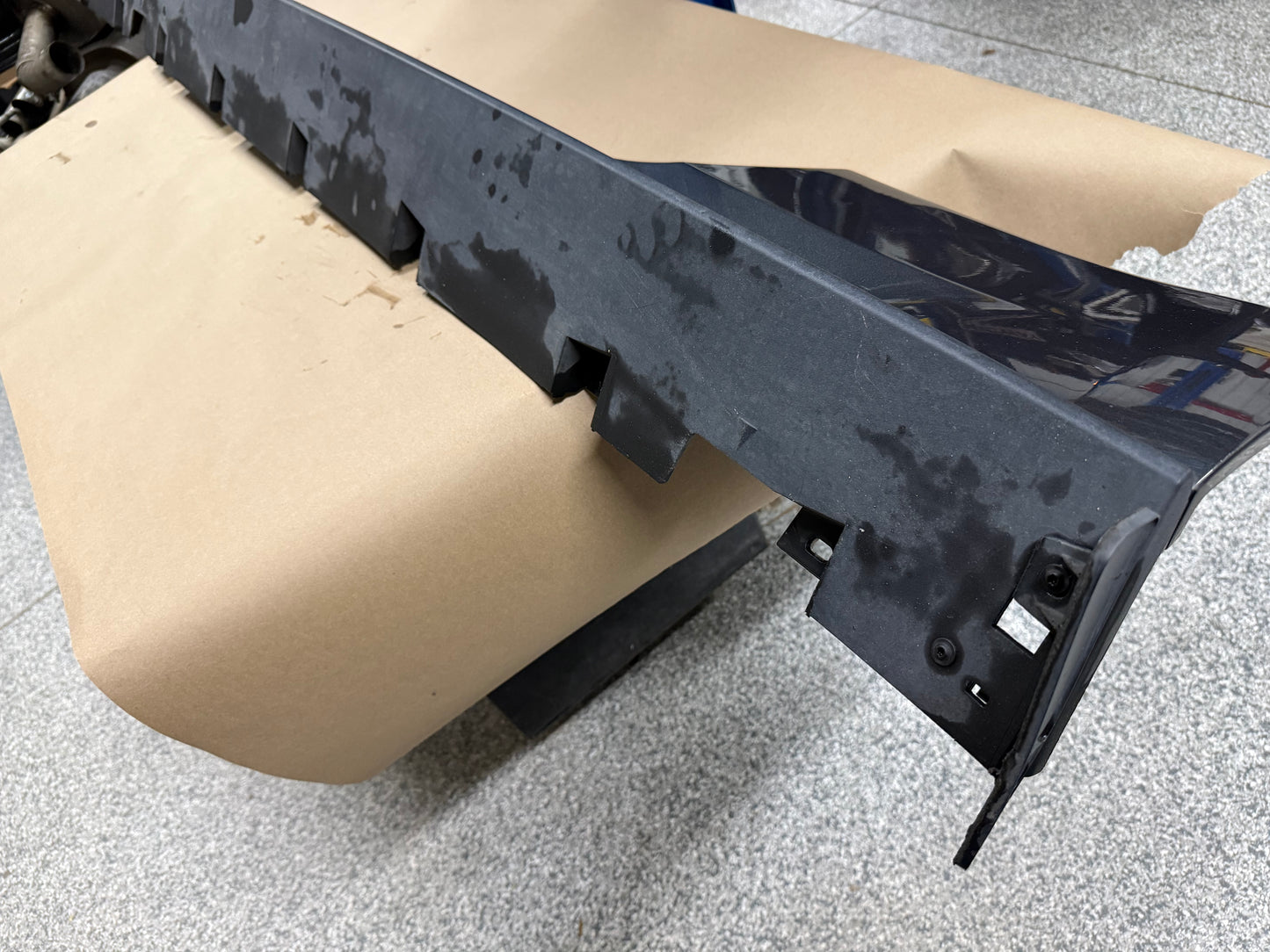 2015-2023 Ford Mustang GT V6 LH Side Skirt Molding Driver Side "J7"