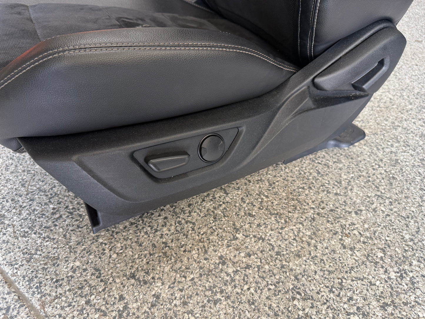 2018-2023 Ford Mustang GT Leather/Suede Set of Seats Black Heated/Cooled